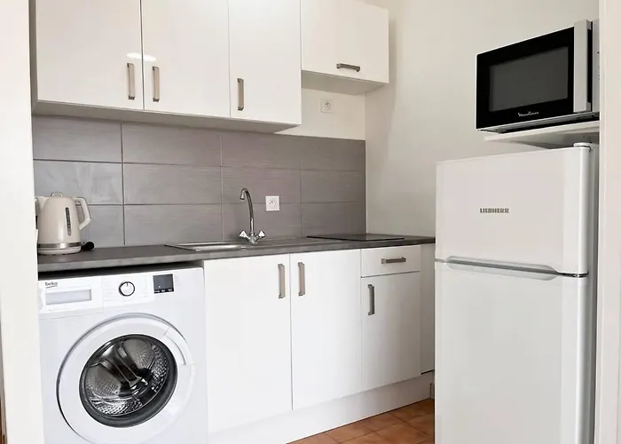 T2 Climatise, Proche Plage, 4 Couchages - - Fr-1-251-477 Apartman Le Lavandou